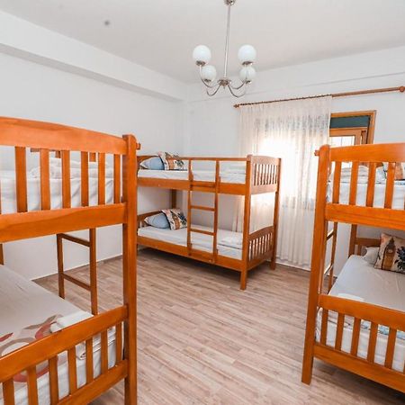 Nana Hostel Vlore Exterior photo
