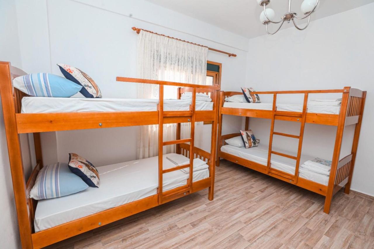 Nana Hostel Vlore Exterior photo